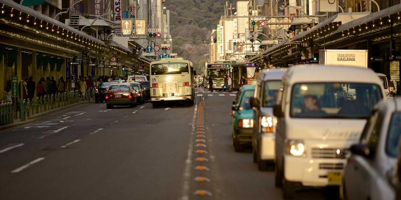 家庭友好型德纳里飞行之旅：如何通过专业旅行服务预订完美的小飞机家庭度假套餐